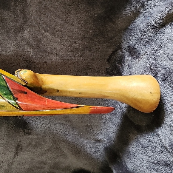 Vintage hand carved and painted wooden parrot figurines souvenir folk art macaw - Picture 10 of 10